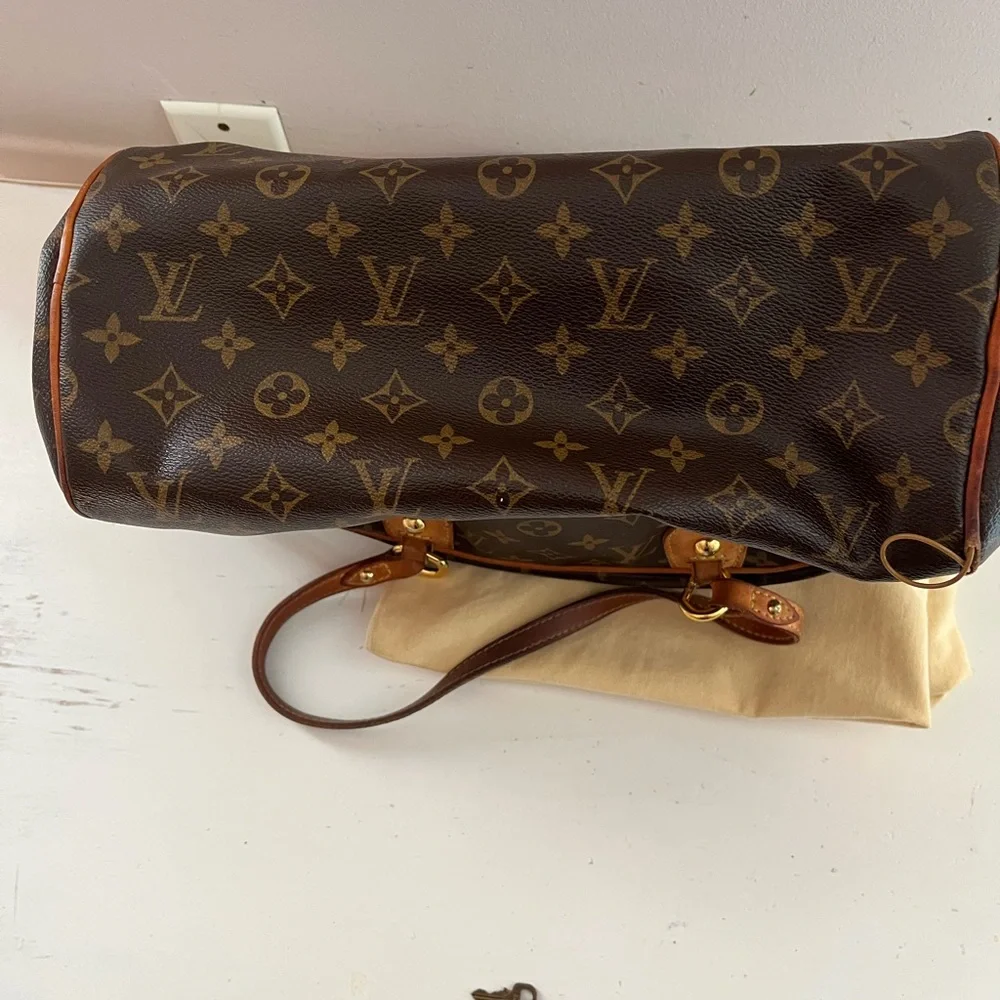 Louis Vuitton medium - Picture 5 of 17